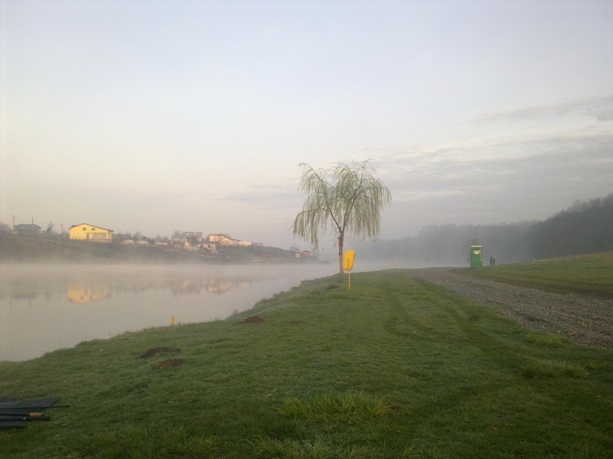 PE LANGA BUCURESTI - ................